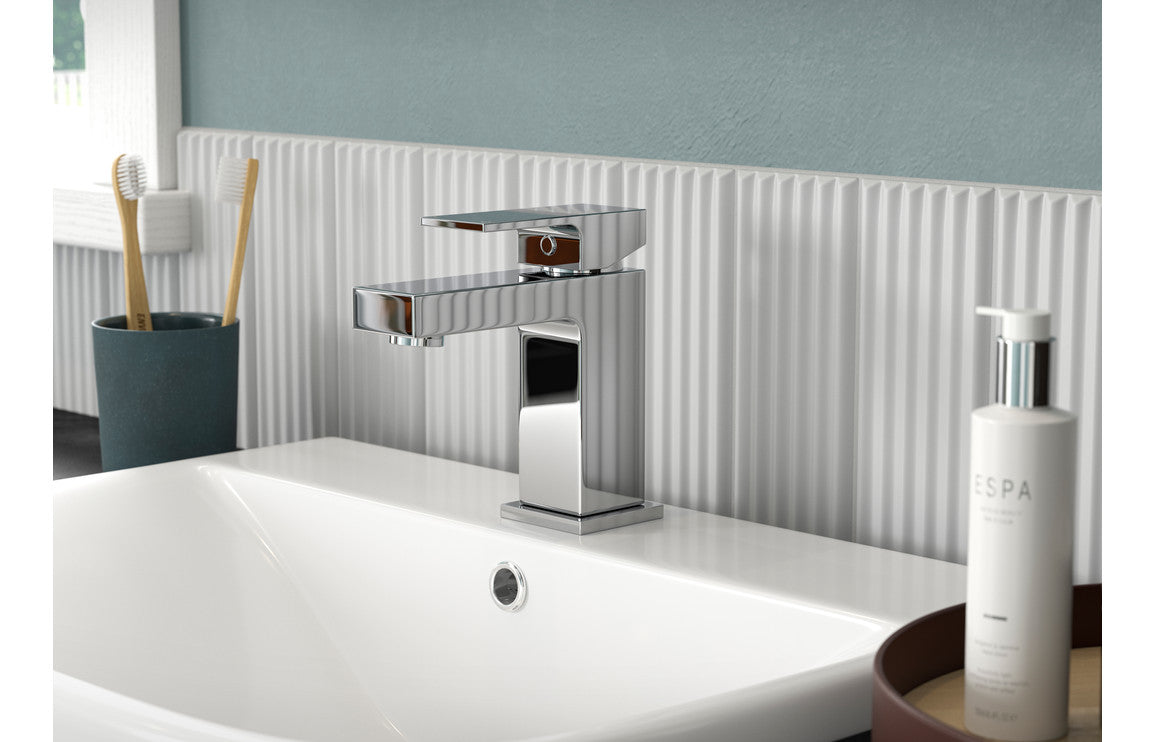 Juno Bath/Shower Mixer & Bracket - Chrome