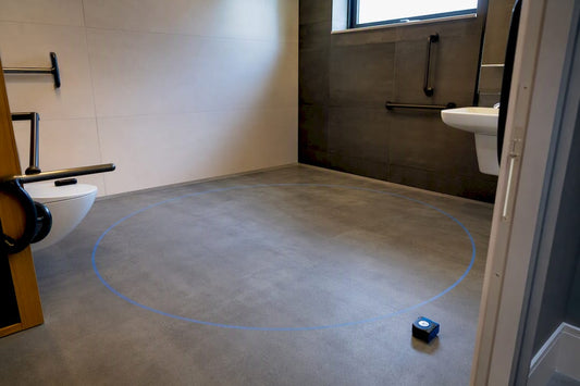 Accessible toilet room with turning circle