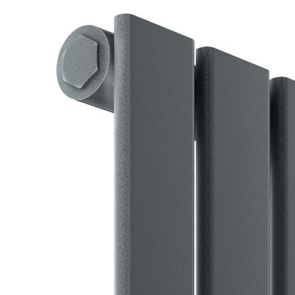 Bravo Horizontal Single Radiator
Anthracite Close-up