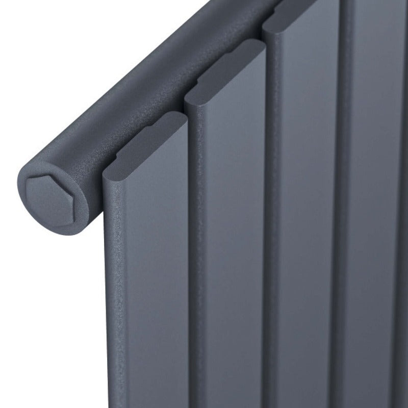 Bravo Vertical Single Radiator
Anthracite Close-up