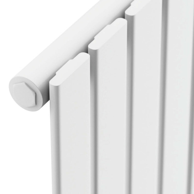 Bravo Vertical Single Radiator
White Close-up