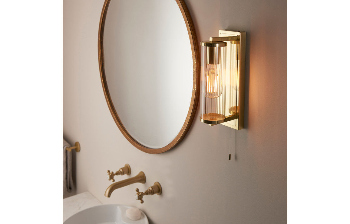 Finlay Wall Light - Brushed Brass