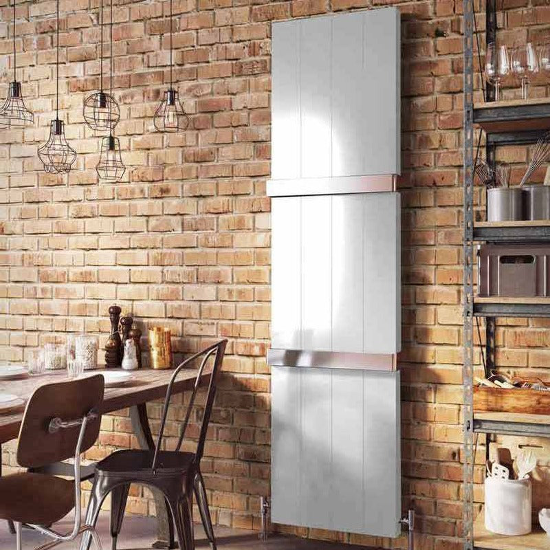 Vela Vertical Radiator
